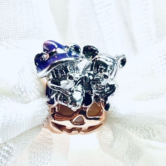 🎃 NWOT Mickey & Minnie Mouse Halloween Pumpkin Charm 🐭 - Picture 11 of 13